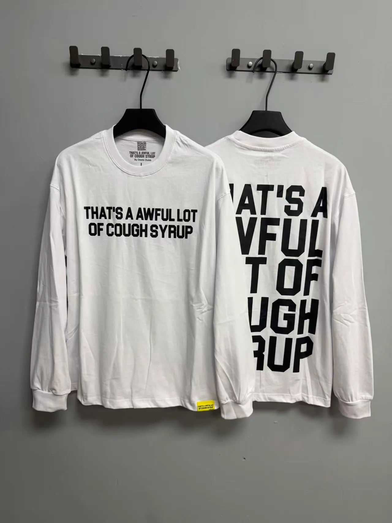 C # Black/White I THAT'S A AWFUL LOT OF COUGH SYRUP （ T Series） Same Style. （fabric): 100% Sizes（size）：S-M L X L （colour）： Black/White 👉 👉